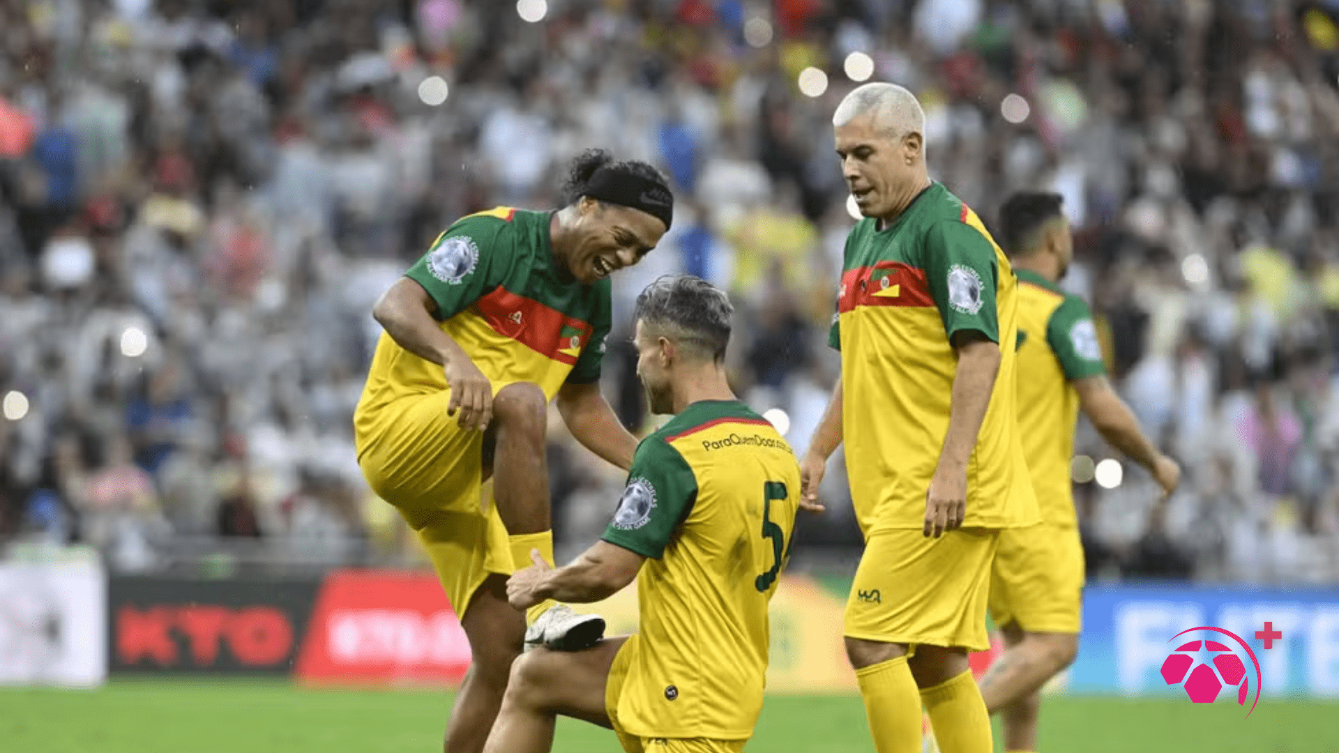 Jogo Solidário em Prol do RS: Ronaldinho Brilha em Empate de Dez Gols no Maracanã